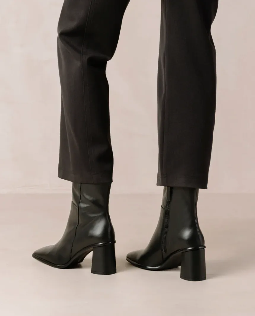 Alohas West Total Black Boot