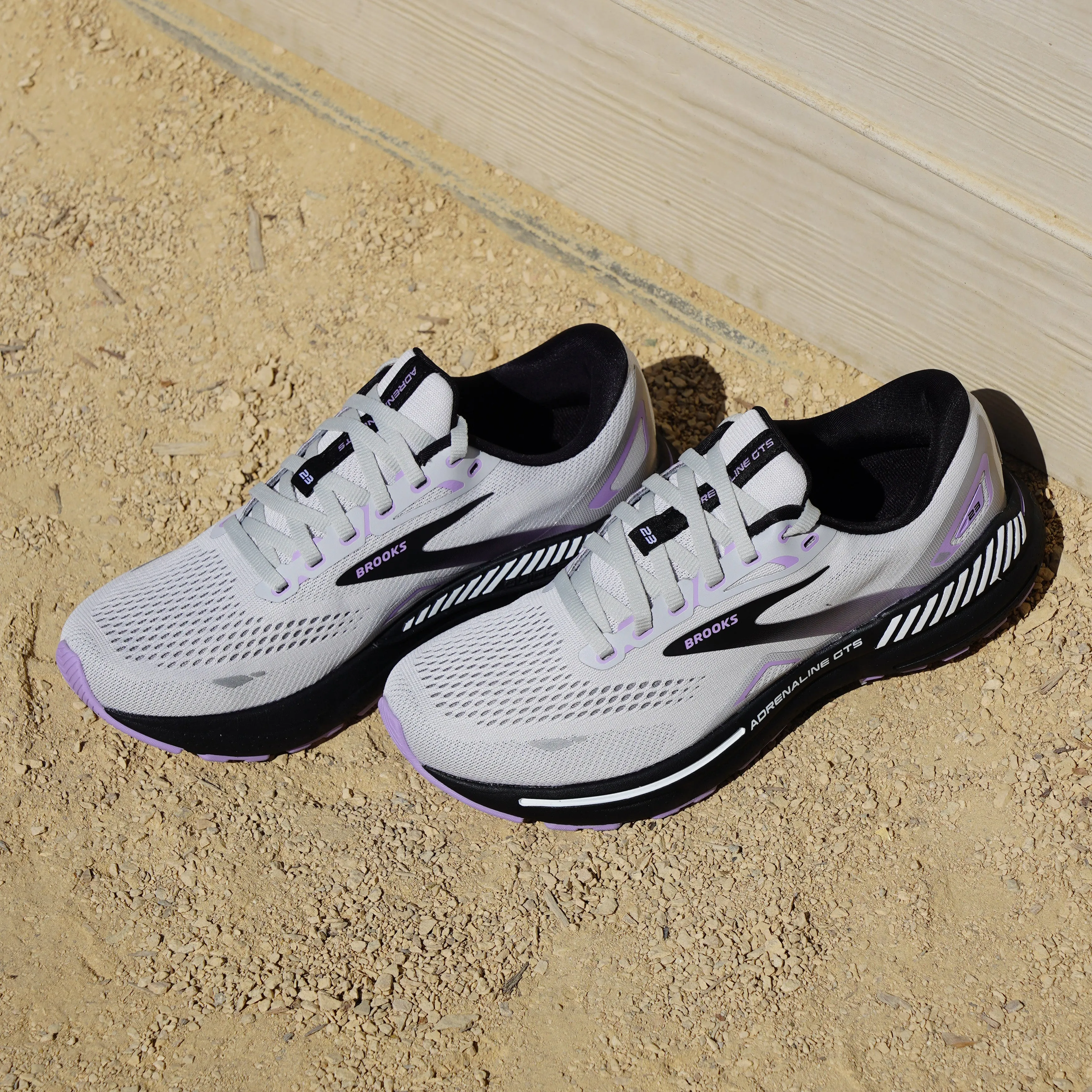 Women's Brooks Adrenaline GTS 23